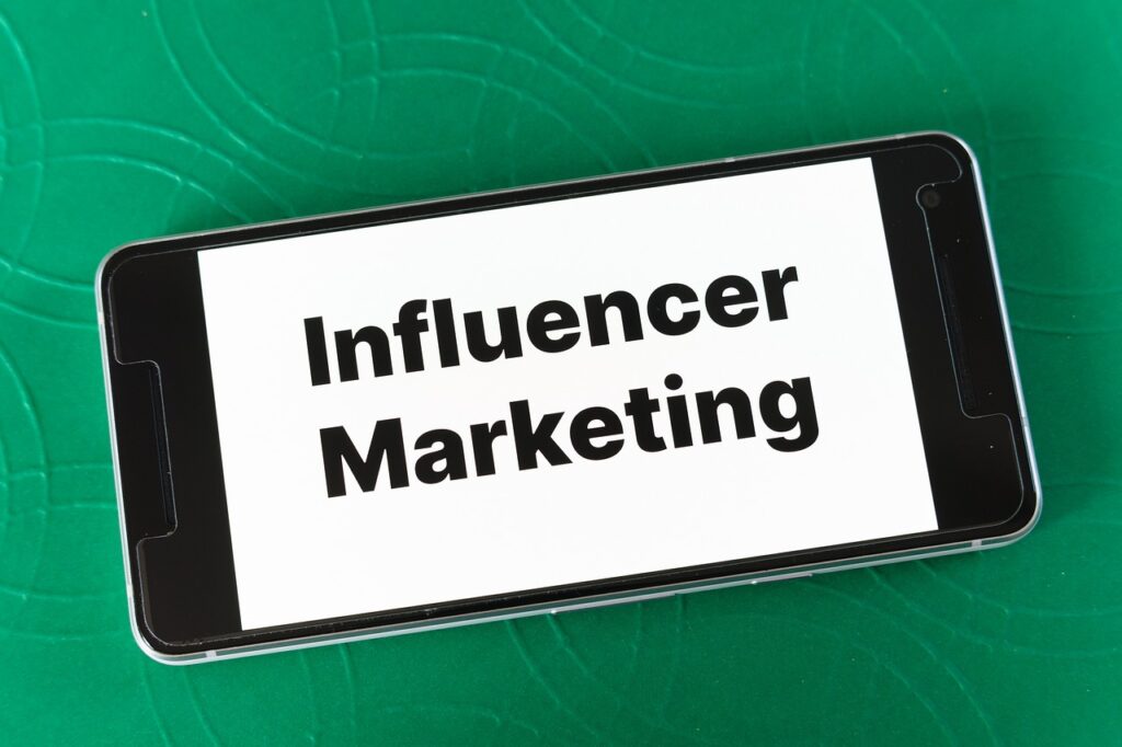 Pourquoi collaborer avec une célébrité pour votre campagne marketing ?